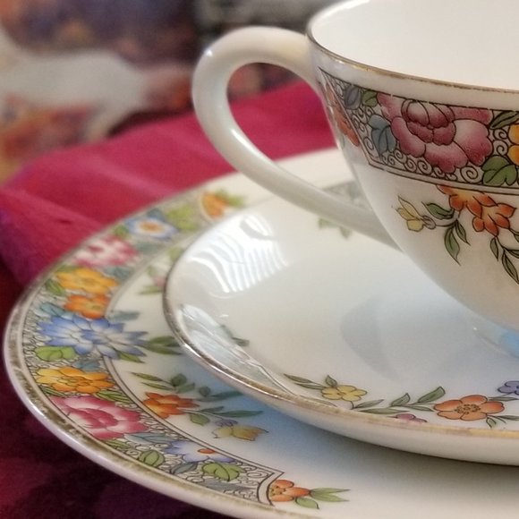 2 Hutschenreuther Selb LHS "Vernon" Salad Plates & Cups with Saucers, Bavaria - Picture 3 of 11